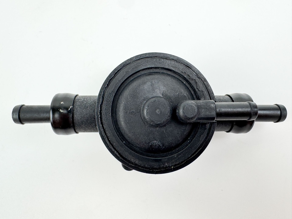 2008 Evinrude 300 HP 2 Stroke Outboard Fuel Lift Pump 5007580 OEM