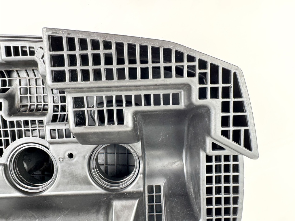 2008 Evinrude 300 HP 2 Stroke Outboard Intake Air Silencer Assembly 5007452 OEM