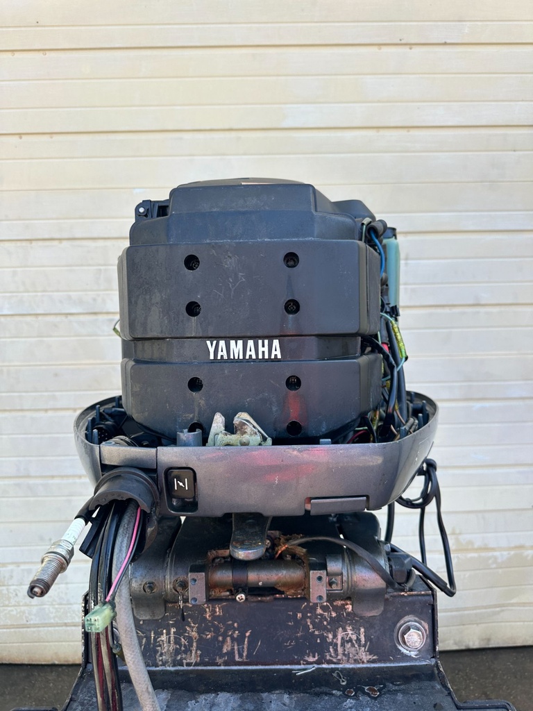 2001 Yamaha 115 HP 2 Stroke Outboard Engine Complete  OEM