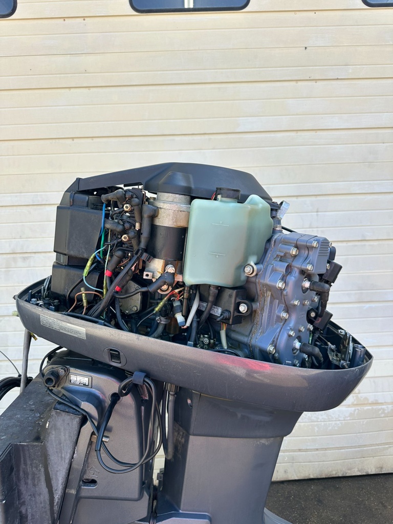 2001 Yamaha 115 HP 2 Stroke Outboard Engine Complete  OEM