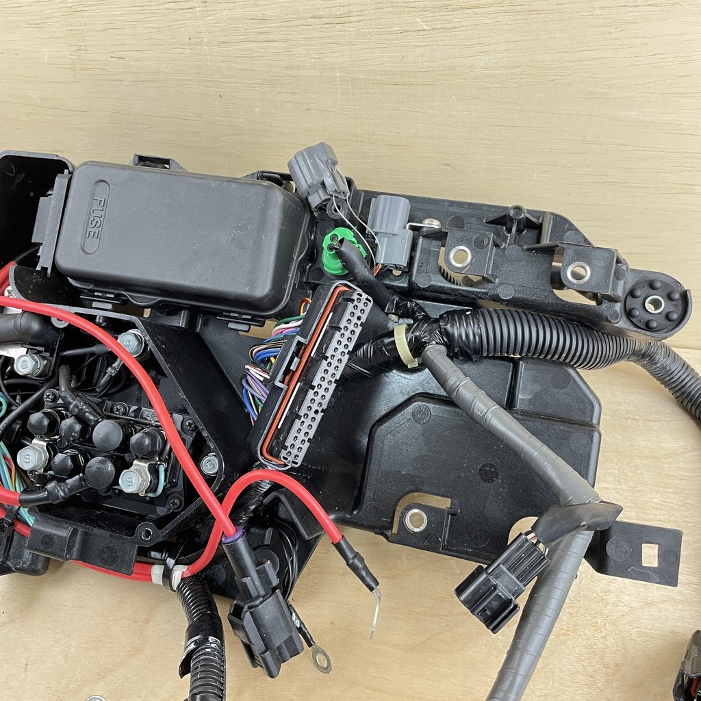 2011 Yamaha 150HP 4 Stroke Outboard Engine Wire Harness Assembly 63P-82590-62-00