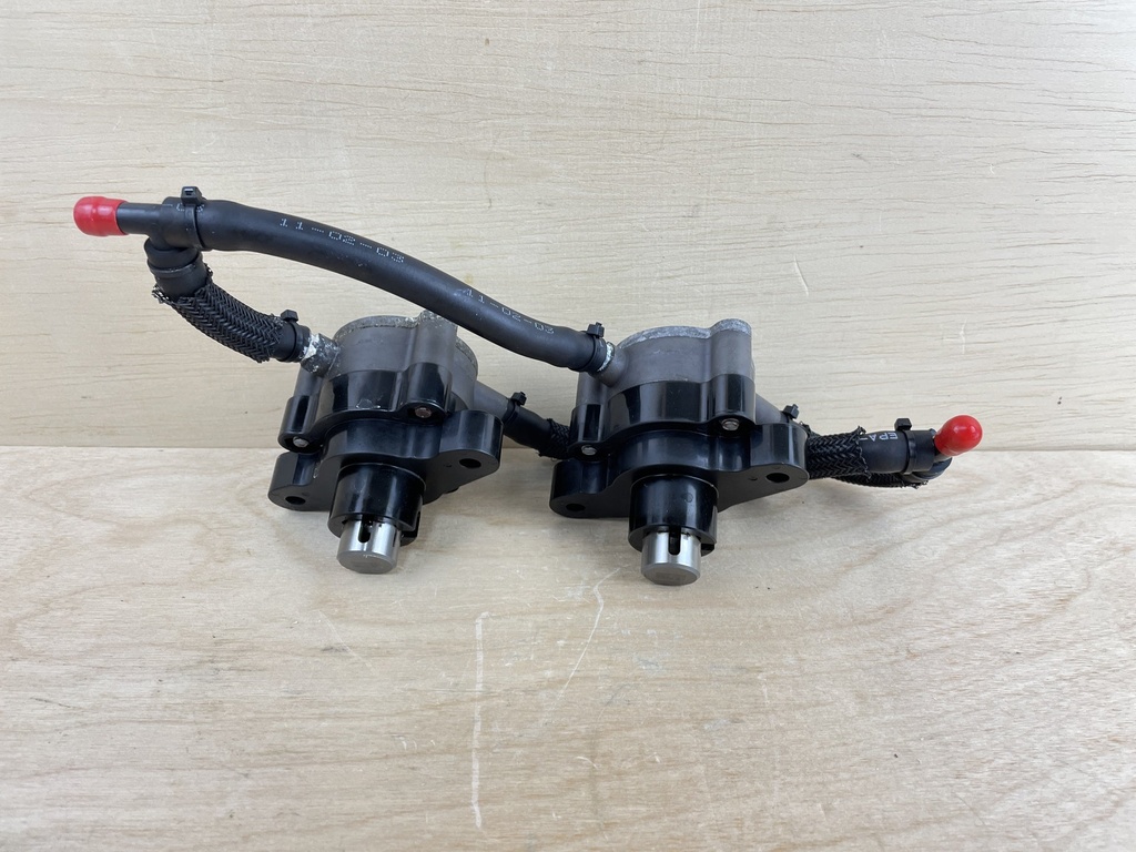 2011 Yamaha 150HP 4 Stroke Outboard Fuel Pump Assembly (2) 63P-24410-20-00