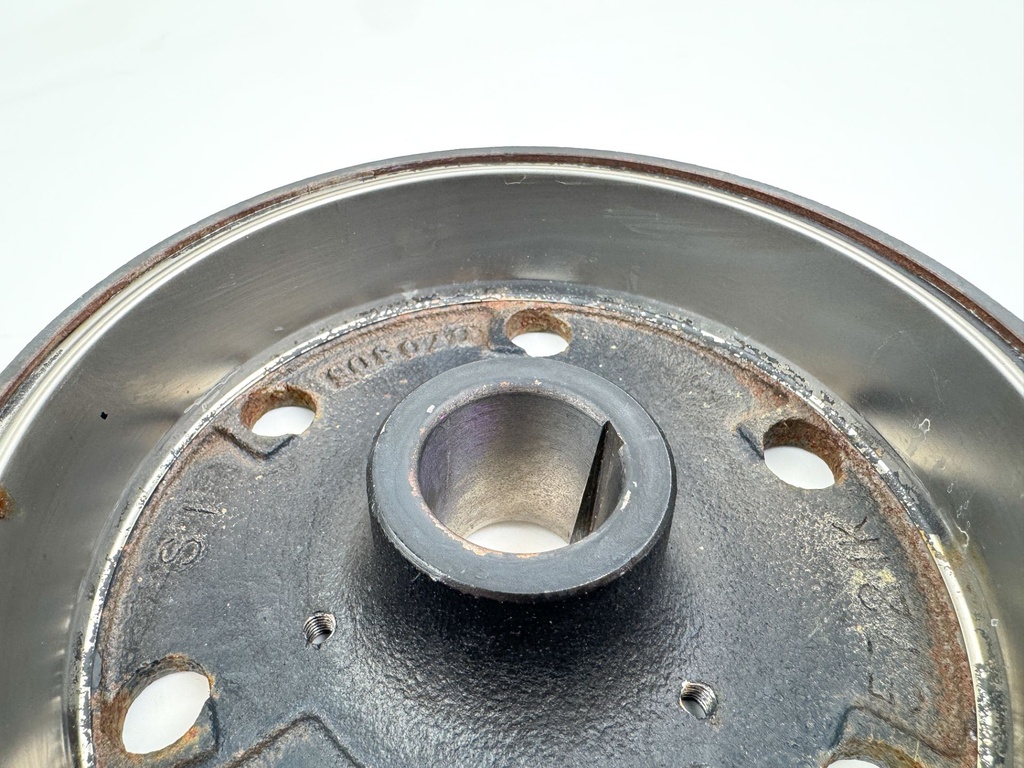 2007 Mercury 25 HP 4 Stroke Outboard Flywheel 898101T64 OEM