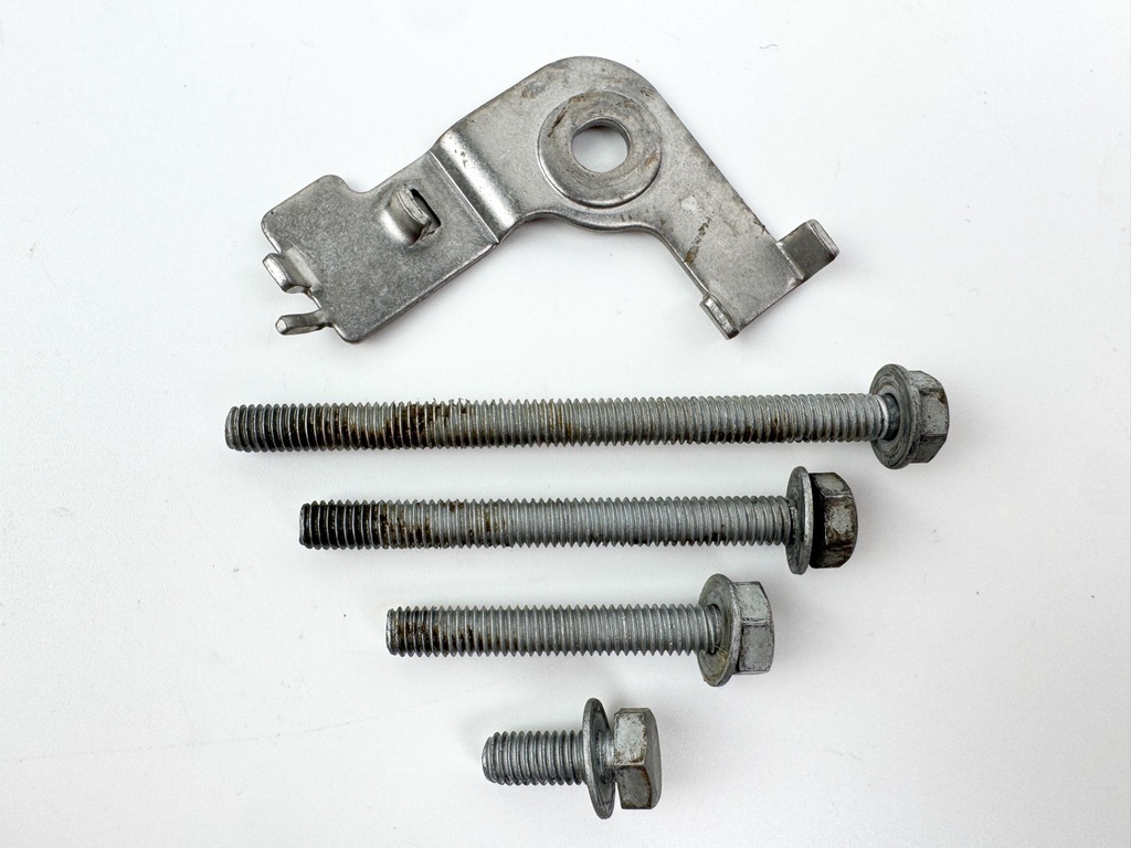 2007 Mercury 25 HP 4 Stroke Outboard Cable Cover Plate 896114 OEM