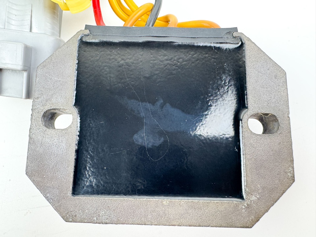 2007 Mercury 25 HP 4 Stroke Outboard Rectifier  898103T14 OEM