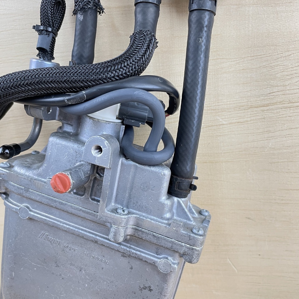 2011 Yamaha 150HP 4 Stroke Float Chamber Assembly 63P-14180-04-00