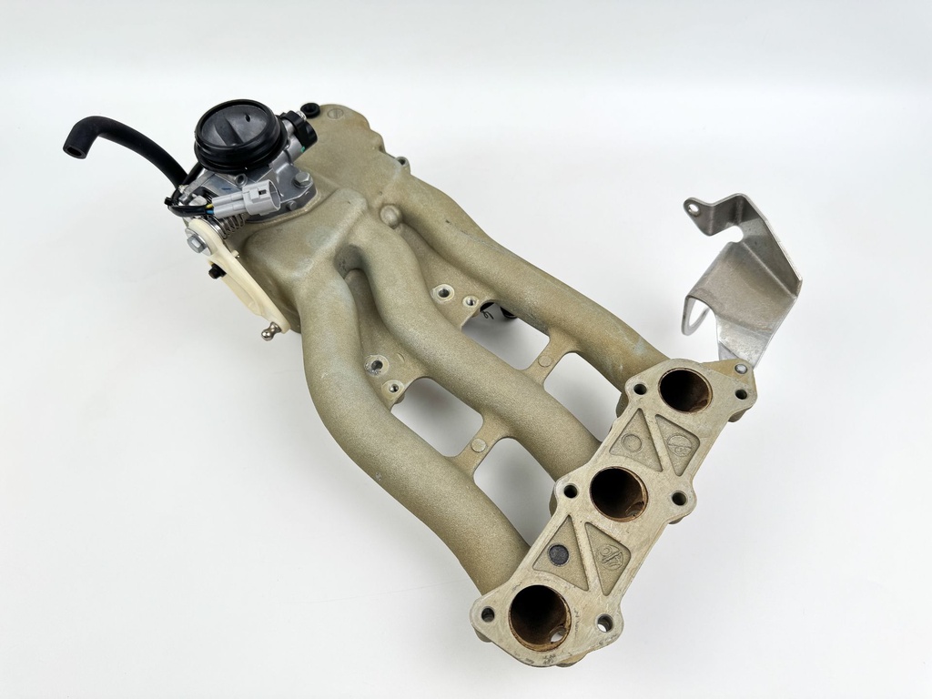 2007 Mercury 25 HP 4 Stroke Outboard Intake Manifold 898103T41 OEM