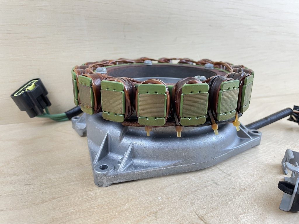 2011 Yamaha 150HP 4 Stroke Stator & Pulser Coil Base Assembly 63P-81460-00-00