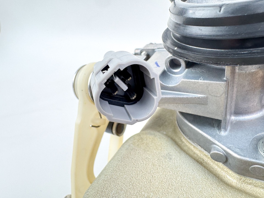 2007 Mercury 25 HP 4 Stroke Outboard Intake Manifold 898103T41 OEM