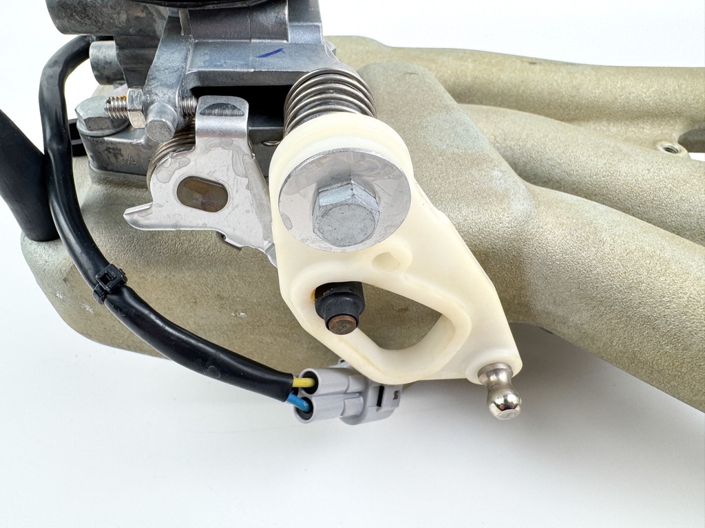 2007 Mercury 25 HP 4 Stroke Outboard Intake Manifold 898103T41 OEM