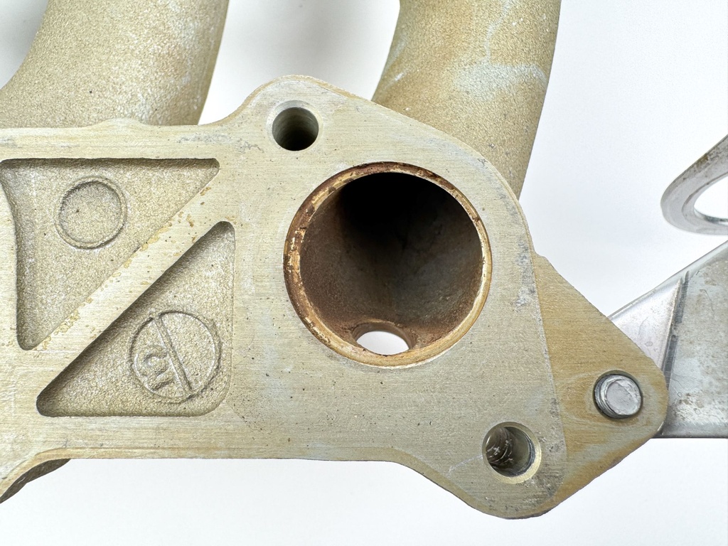 2007 Mercury 25 HP 4 Stroke Outboard Intake Manifold 898103T41 OEM