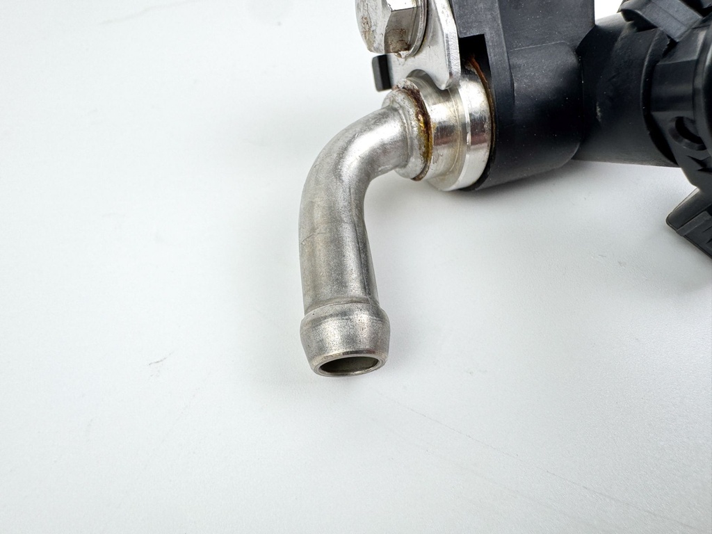 2007 Mercury 25 HP 4 Stroke Outboard Fuel Injector Set W/ Rail 898101T75 OEM