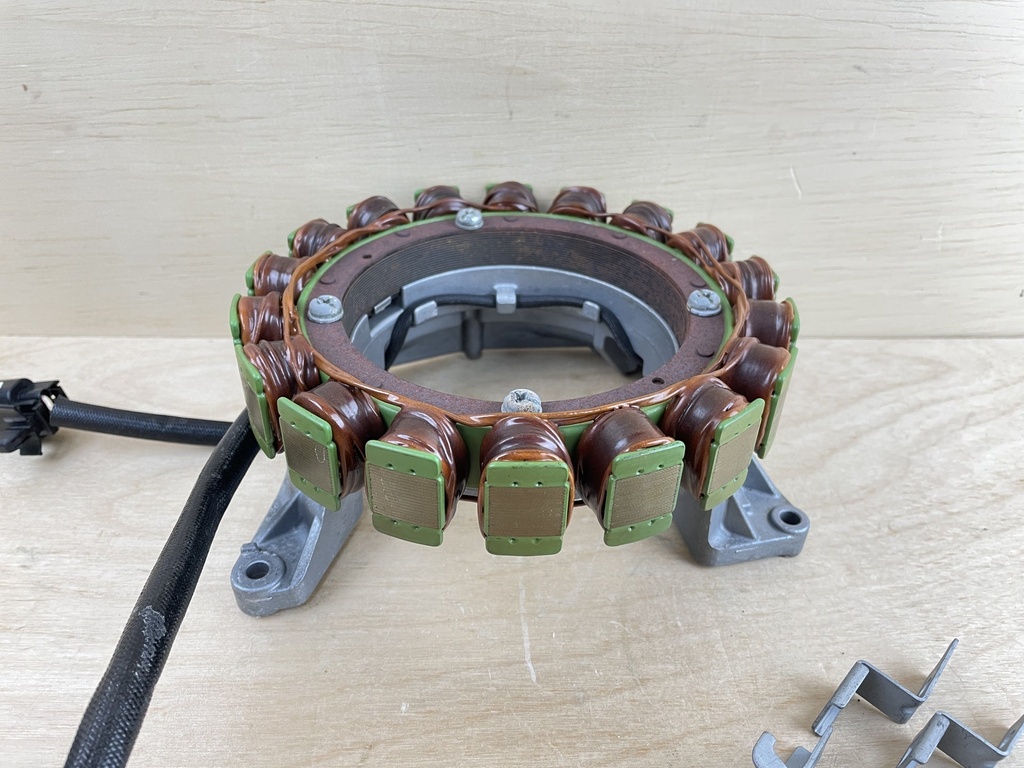 2011 Yamaha 150HP 4 Stroke Stator & Pulser Coil Base Assembly 63P-81460-00-00