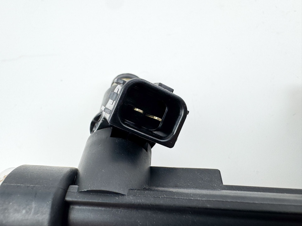 2007 Mercury 25 HP 4 Stroke Outboard Fuel Injector Set W/ Rail 898101T75 OEM