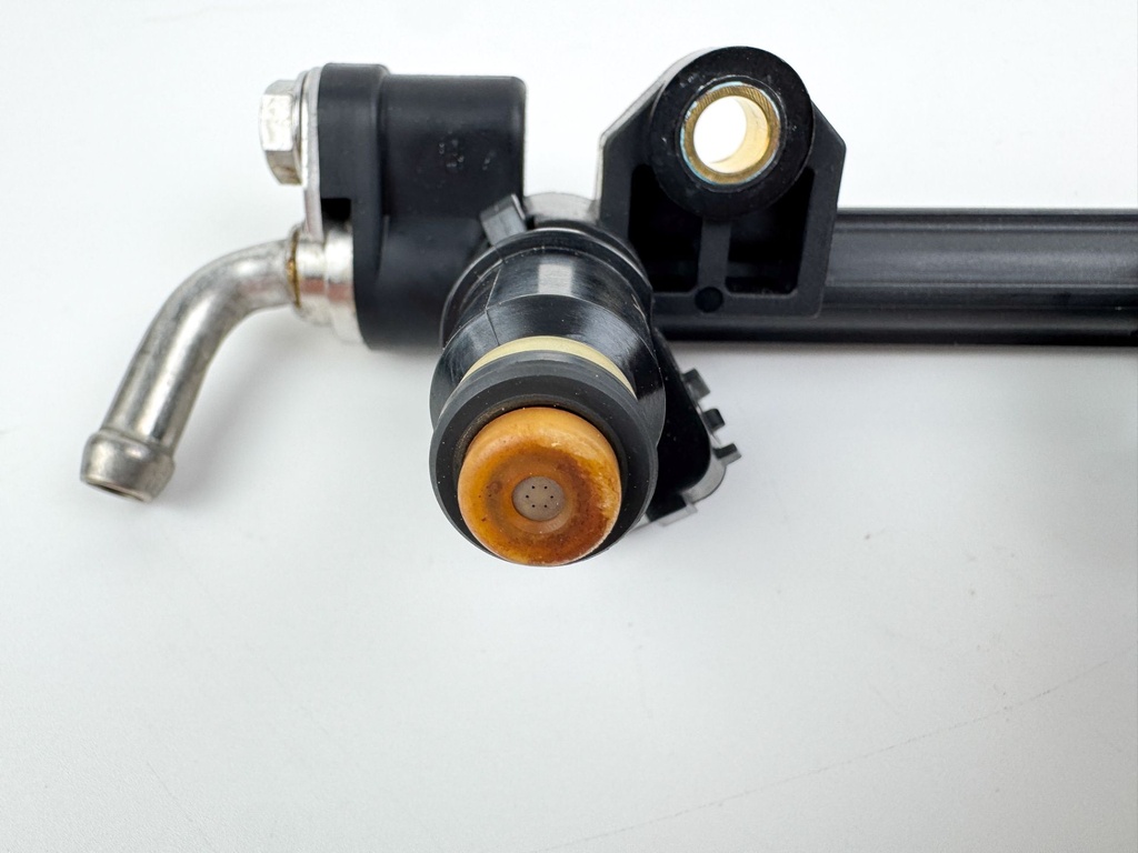 2007 Mercury 25 HP 4 Stroke Outboard Fuel Injector Set W/ Rail 898101T75 OEM