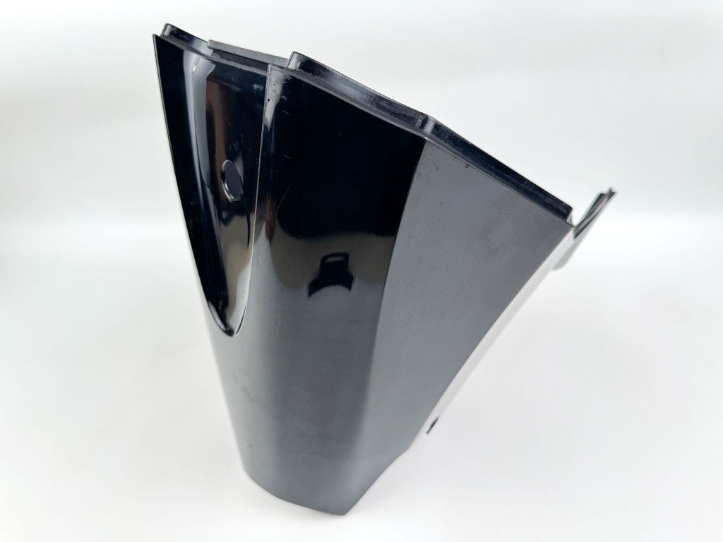 2007 Mercury 25 HP 4 Stroke Outboard Lower Apron Cover 896116T OEM