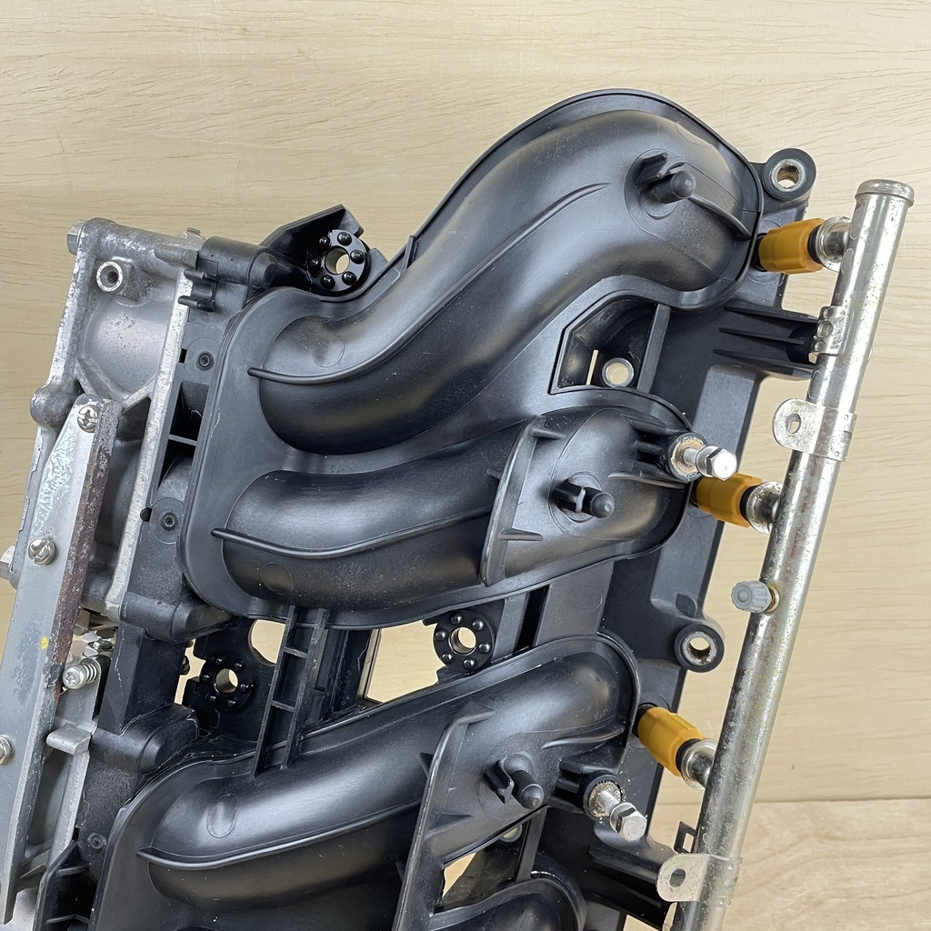 2011 Yamaha 150HP 4 Stroke Outboard Air Intake Assembly 63P-14200-42-00