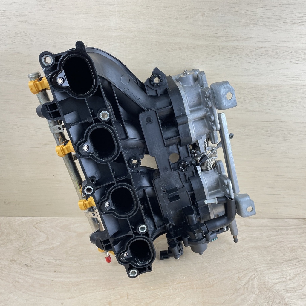 2011 Yamaha 150HP 4 Stroke Outboard Air Intake Assembly 63P-14200-42-00