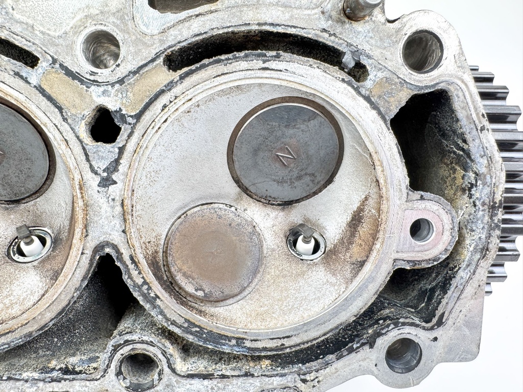 2007 Mercury 25 HP 4 Stroke Outboard Cylinder Head 8M0138727 OEM