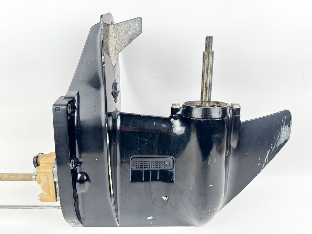 2007 Mercury 25 HP 4 Stroke Outboard 20" Long Lower Unit Gear Case 8M0070900