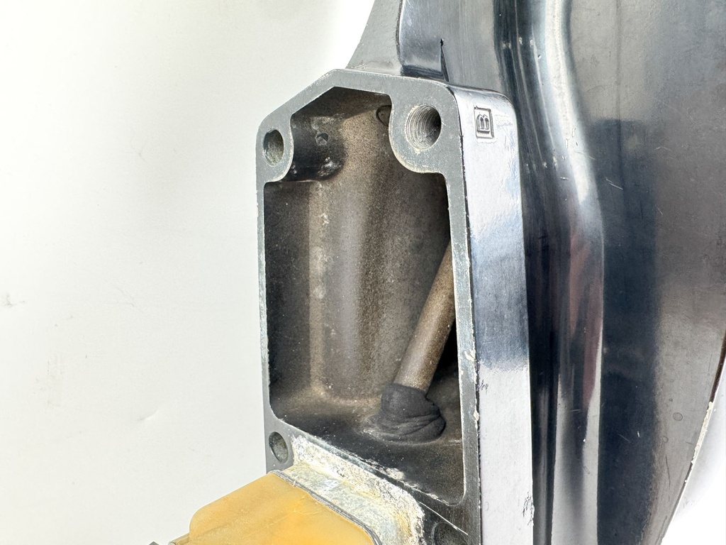 2007 Mercury 25 HP 4 Stroke Outboard 20" Long Lower Unit Gear Case 8M0070900