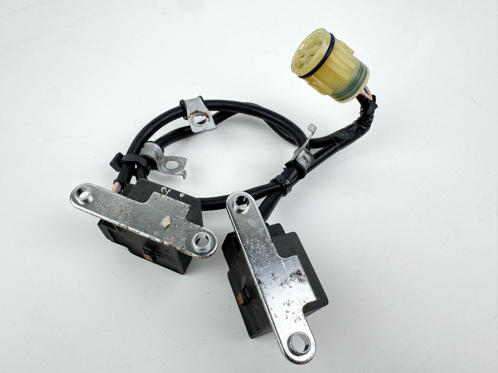 2002 Honda 130 HP 4 Stroke Outboard Coil Pulser 30310-ZW5-003 OEM