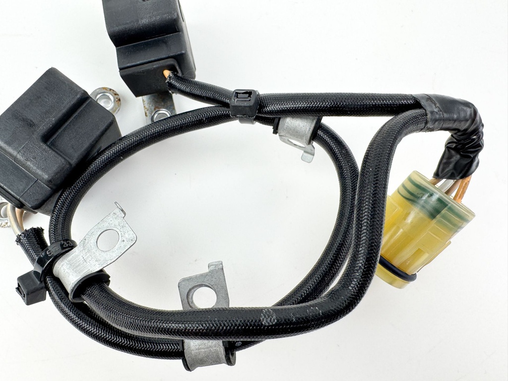 2002 Honda 130 HP 4 Stroke Outboard Coil Pulser 30310-ZW5-003 OEM