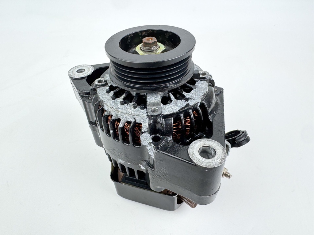 2002 Honda 130 HP 4 Stroke Outboard Alternator 31630-ZW5-003 OEM