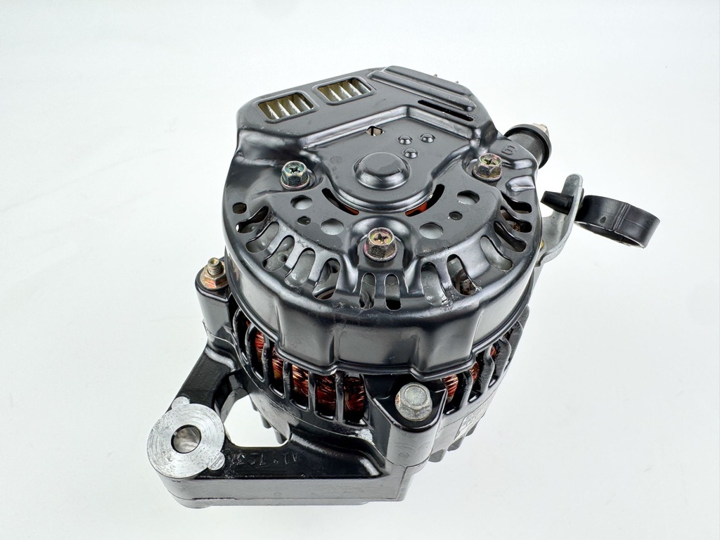 2002 Honda 130 HP 4 Stroke Outboard Alternator 31630-ZW5-003 OEM