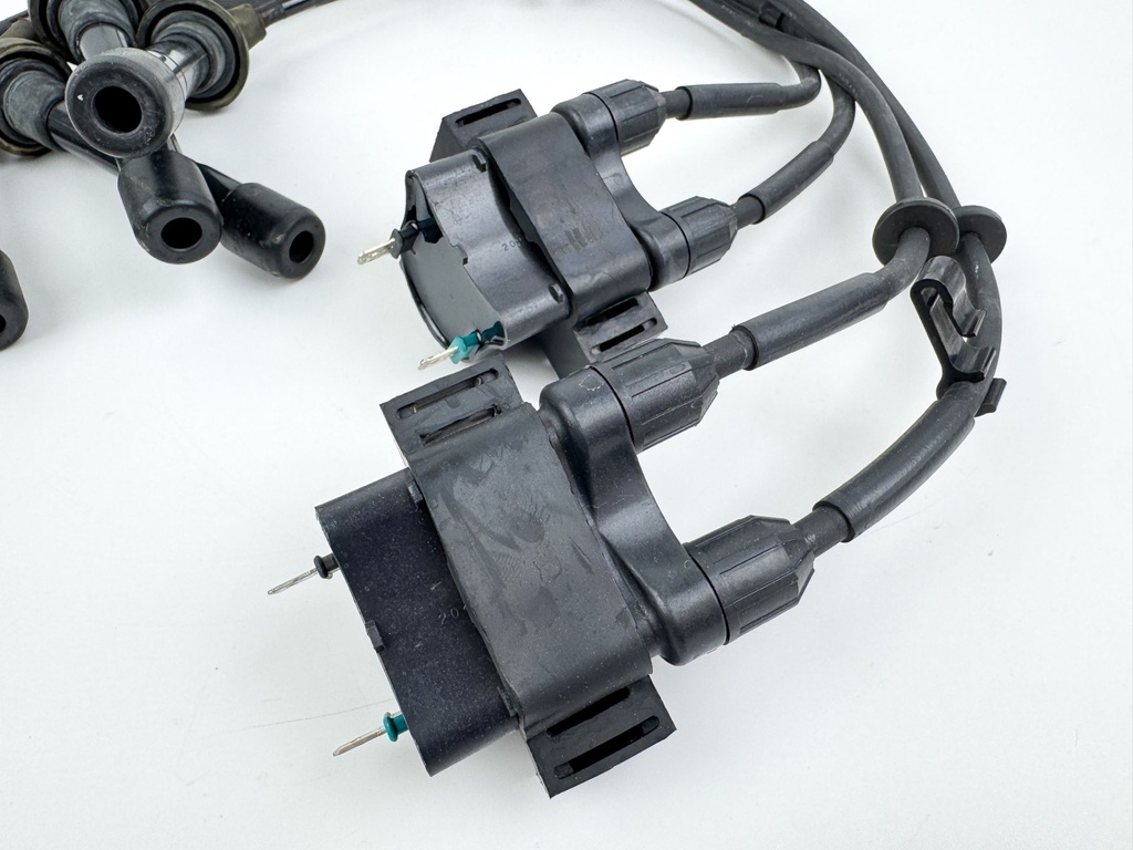 2002 Honda 130 HP 4 Stroke Outboard Ignition Coil Set 30550-ZW5-003 OEM