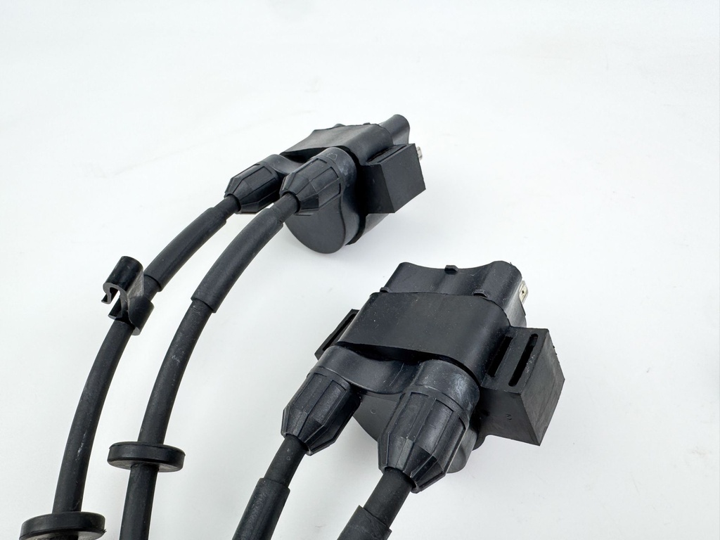 2002 Honda 130 HP 4 Stroke Outboard Ignition Coil Set 30550-ZW5-003 OEM