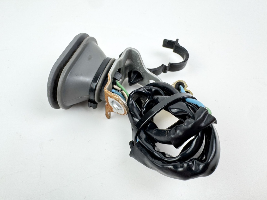 2002 Honda 130 HP 4 Stroke Outboard Trim Switch 35640-ZW1-023 OEM