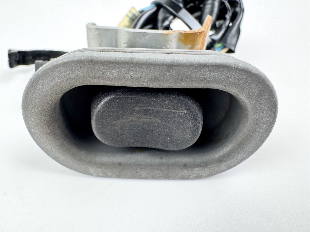 2002 Honda 130 HP 4 Stroke Outboard Trim Switch 35640-ZW1-023 OEM