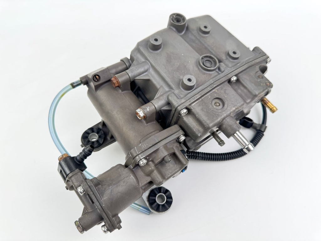 2002 Honda 130 HP 4 Stroke Outboard Vapor Separator Tank VST 06167-ZW5-305 OEM