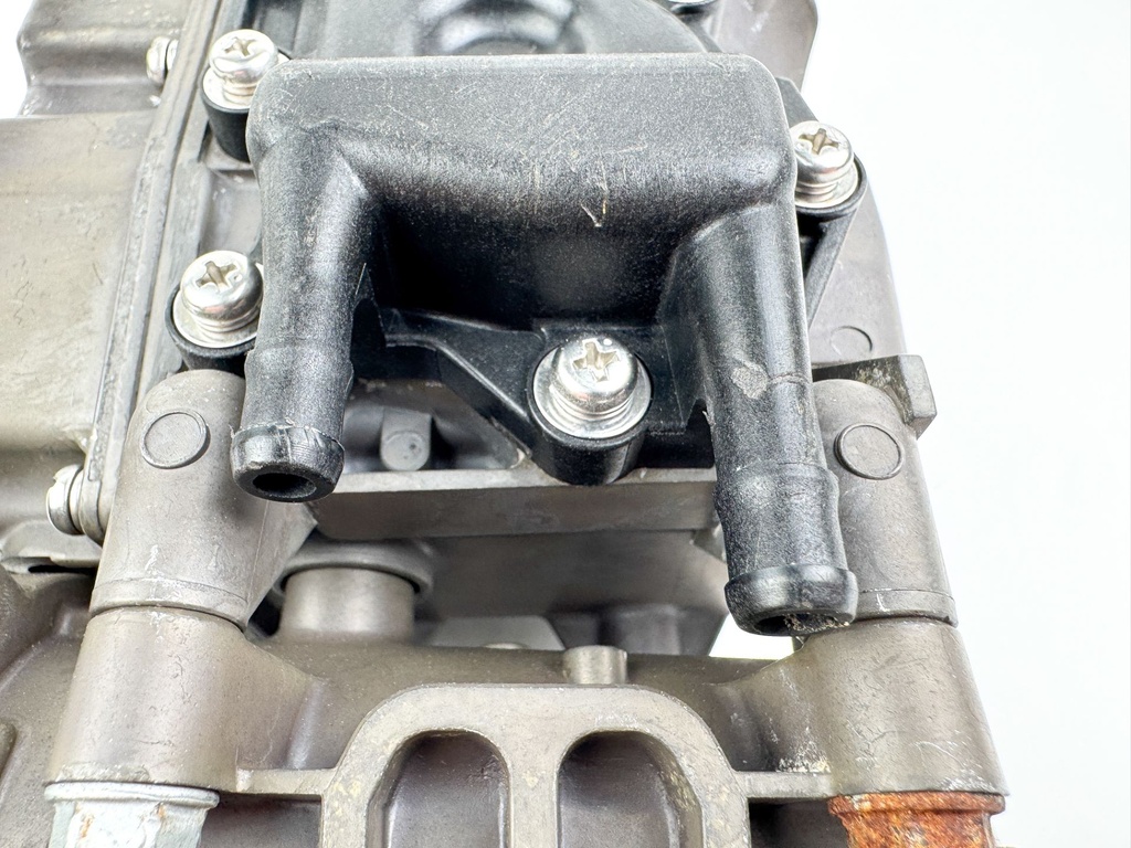 2002 Honda 130 HP 4 Stroke Outboard Vapor Separator Tank VST 06167-ZW5-305 OEM