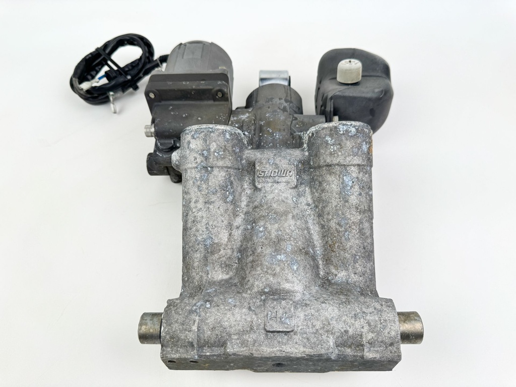 2002 Honda 130 HP 4 Stroke Outboard Power Trim Tilt Unit 56000-ZW1-708 OEM