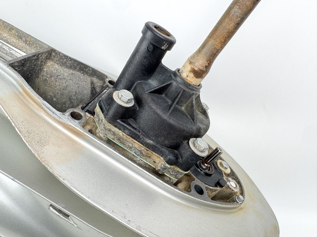 Honda 115 130HP 20" L Lower Unit Gear Case Assembly Standard Rotation 1996-2006