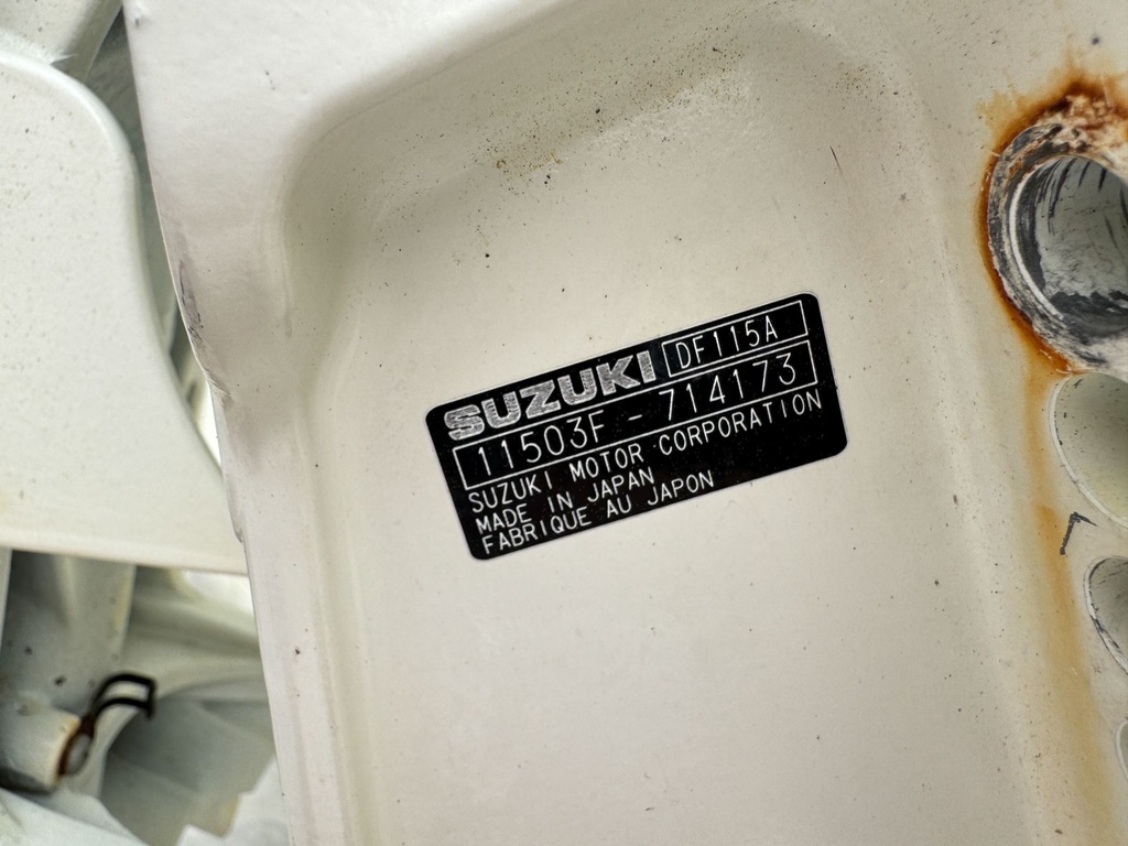 2017 Suzuki 115 HP 4 Stroke Outboard Complete Midsection & Swivel Bracket 25" XL