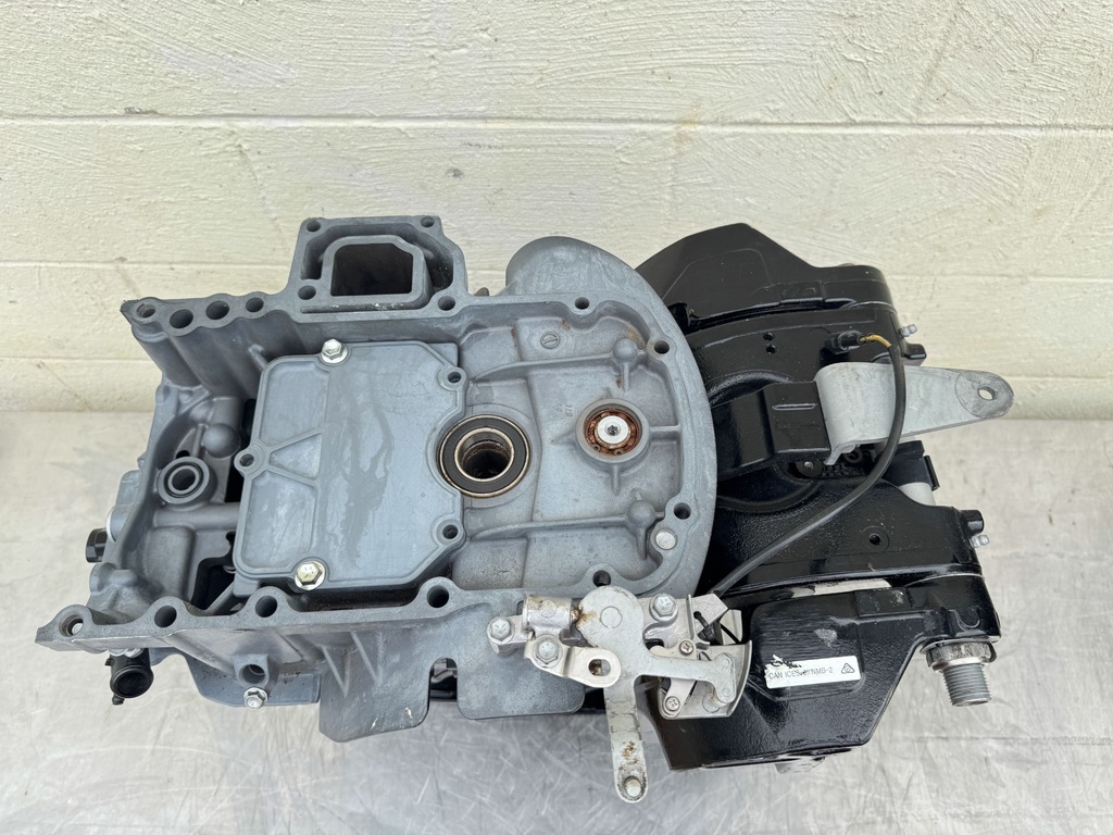 2020 Suzuki 90 HP 4 Stroke Outboard Complete Midsection W/ Swivel Bracket