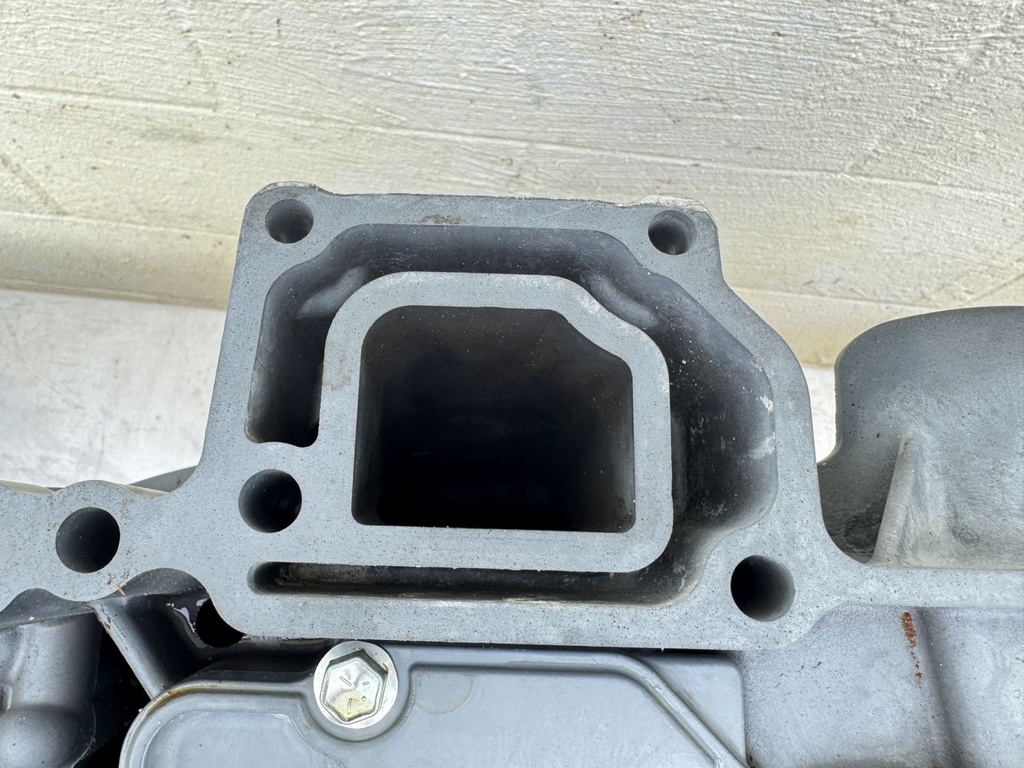 2020 Suzuki 90 HP 4 Stroke Outboard Complete Midsection W/ Swivel Bracket