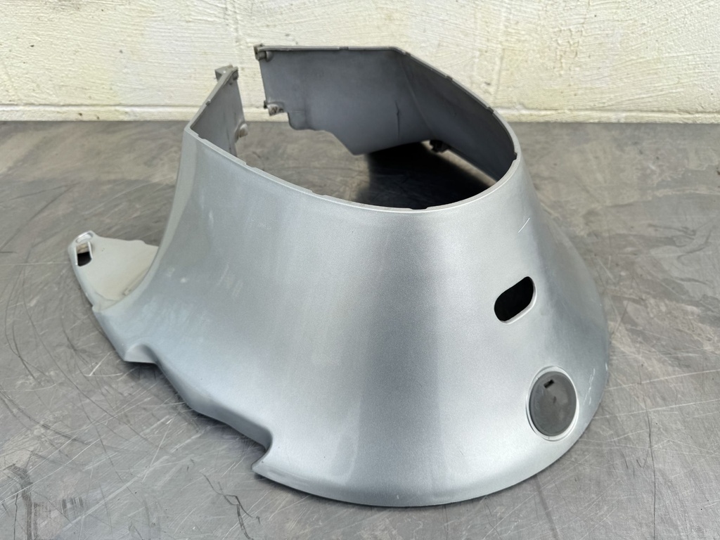 2002 Honda 130 HP 4 Stroke Outboard Lower Apron Cover 63711-ZW5-000ZA OEM