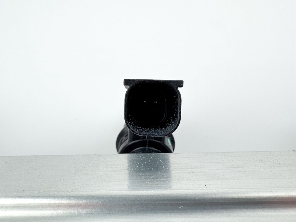 2010 Honda 60 HP 4 Stroke Outboard Fuel Injector Set W/ Rail 16450-ZZ3-003 OEM