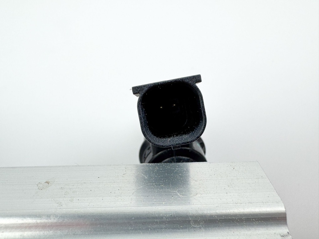 2010 Honda 60 HP 4 Stroke Outboard Fuel Injector Set W/ Rail 16450-ZZ3-003 OEM