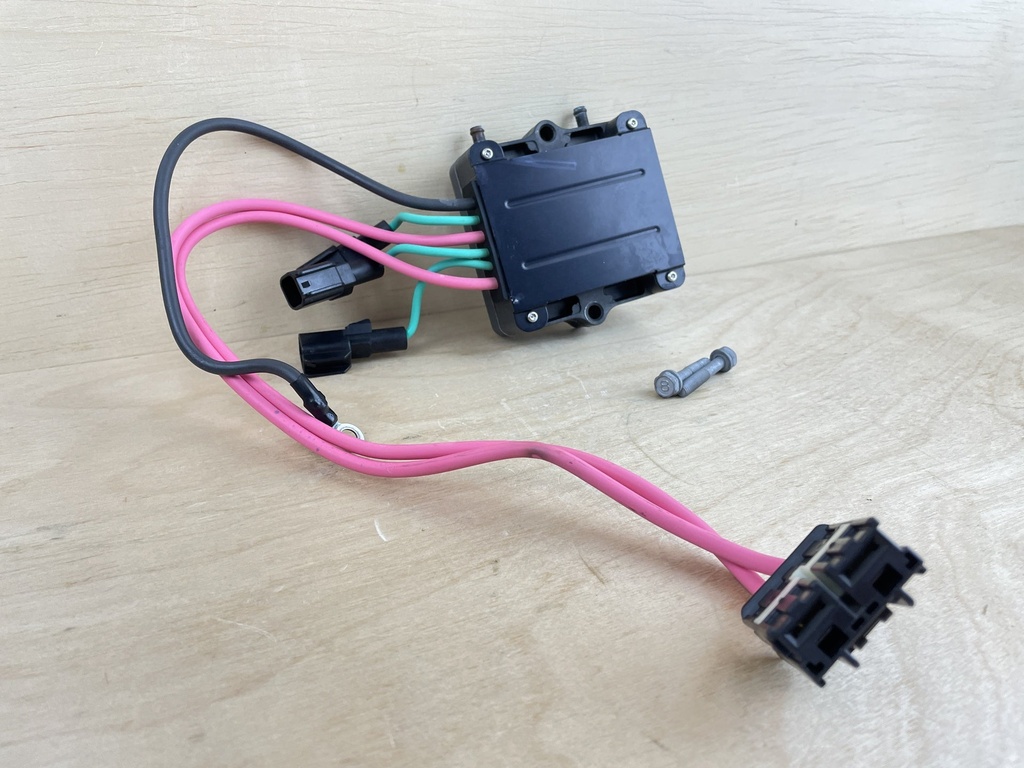 2012 Yamaha 200HP 4 Stroke Outboard Rectifier Regulator Assembly 6P2-81960-03-00