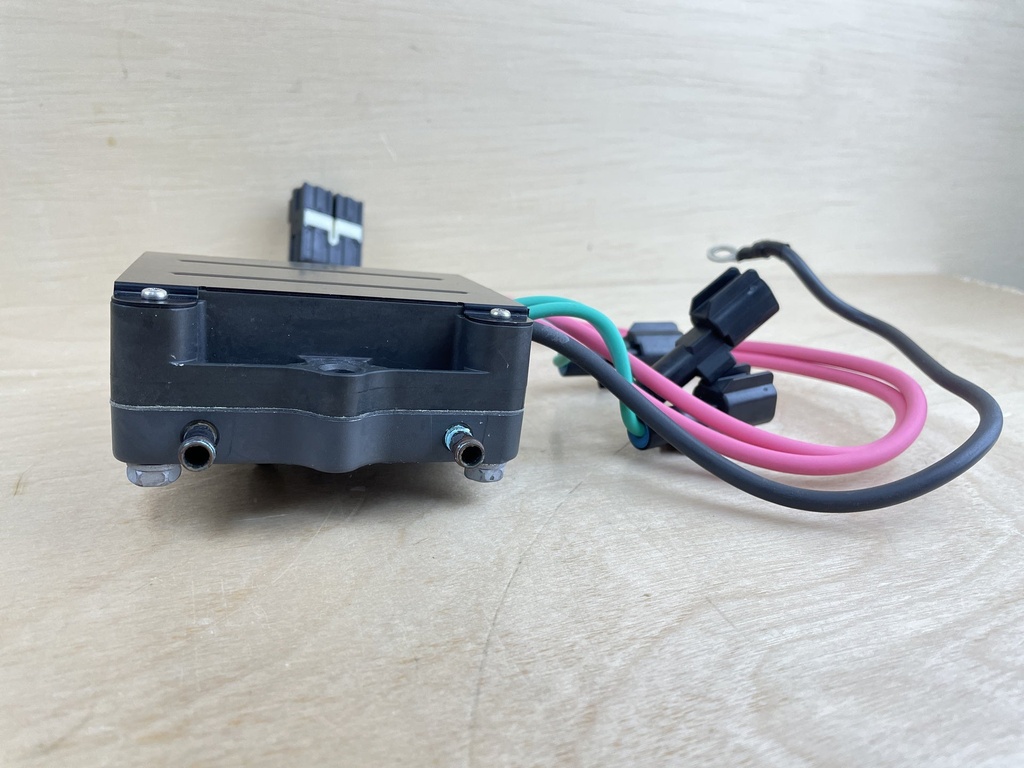 2012 Yamaha 200HP 4 Stroke Outboard Rectifier Regulator Assembly 6P2-81960-03-00