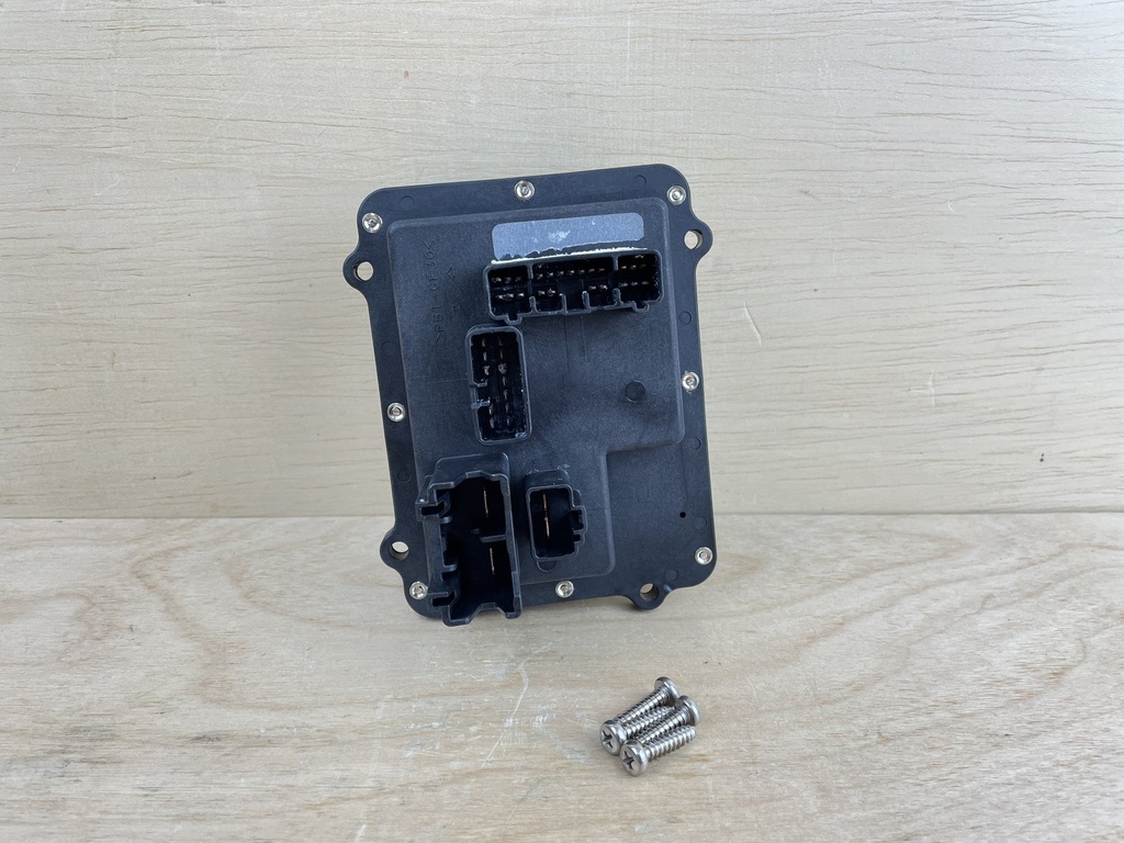 2012 Yamaha 200HP 3.3L 4 Stroke Fuse Block Assembly 6P2-82170-12-00