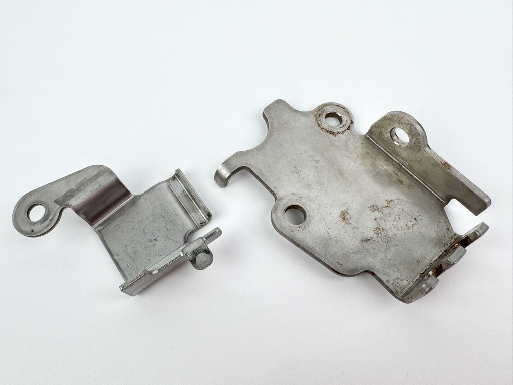 2010 Honda 60 HP 4 Stroke Outboard Cable Cover Plate 40151-ZZ3-000ZA OEM