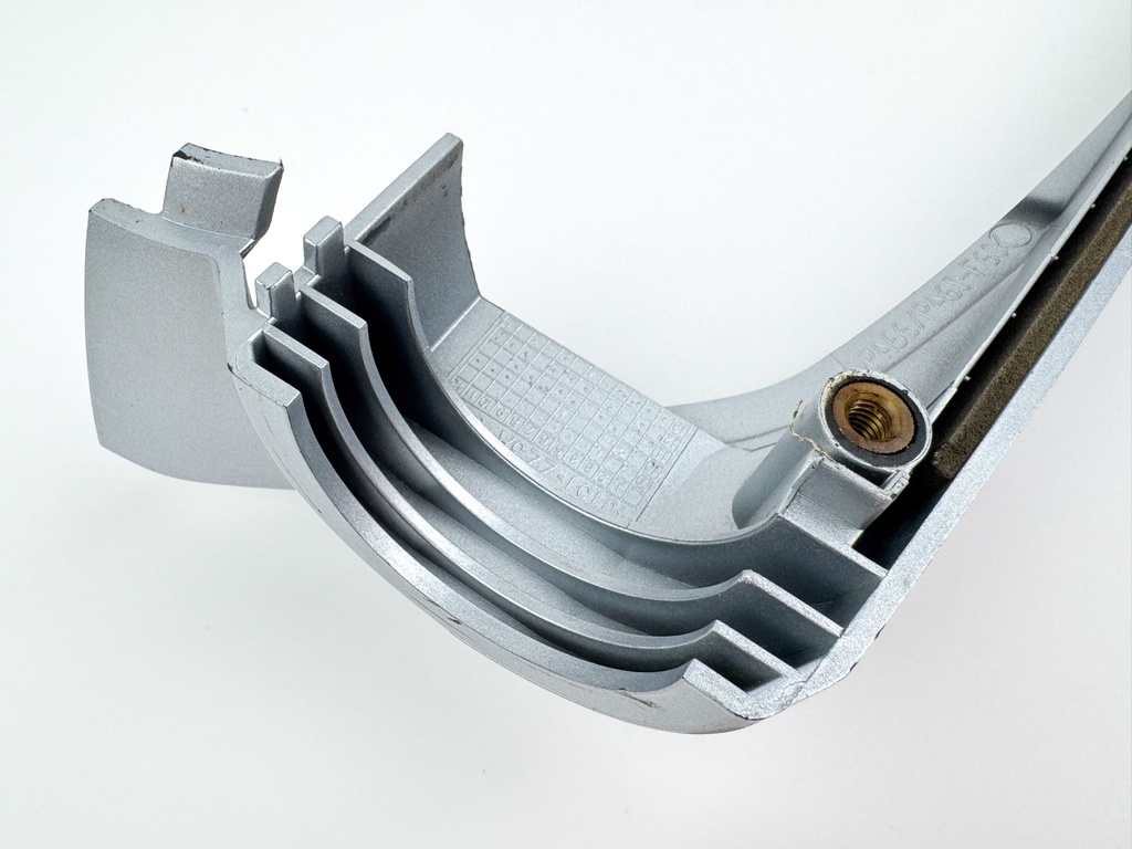 2010 Honda 60 HP 4 Stroke Outboard Cable Cover Plate 40151-ZZ3-000ZA OEM