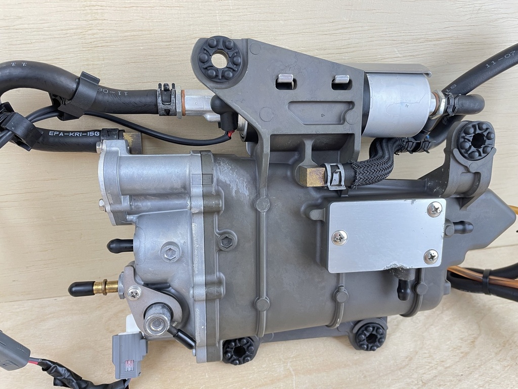 2012 Yamaha 200HP 3.3L 4 Stroke Float Chamber Assembly VST 99999-04456-00