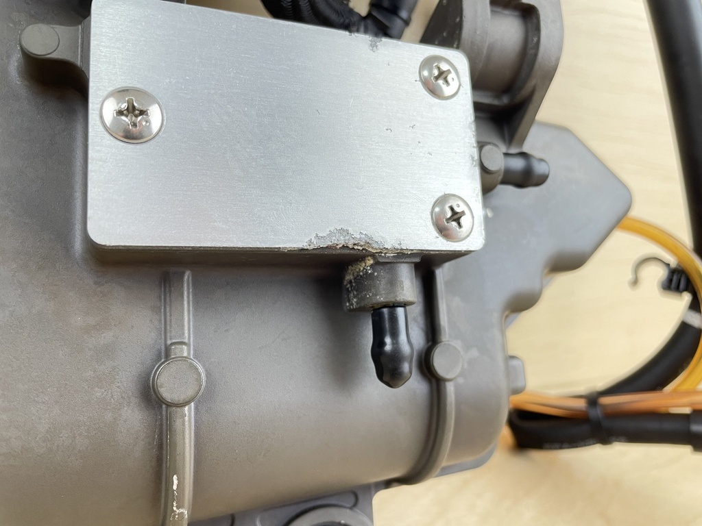 2012 Yamaha 200HP 3.3L 4 Stroke Float Chamber Assembly VST 99999-04456-00